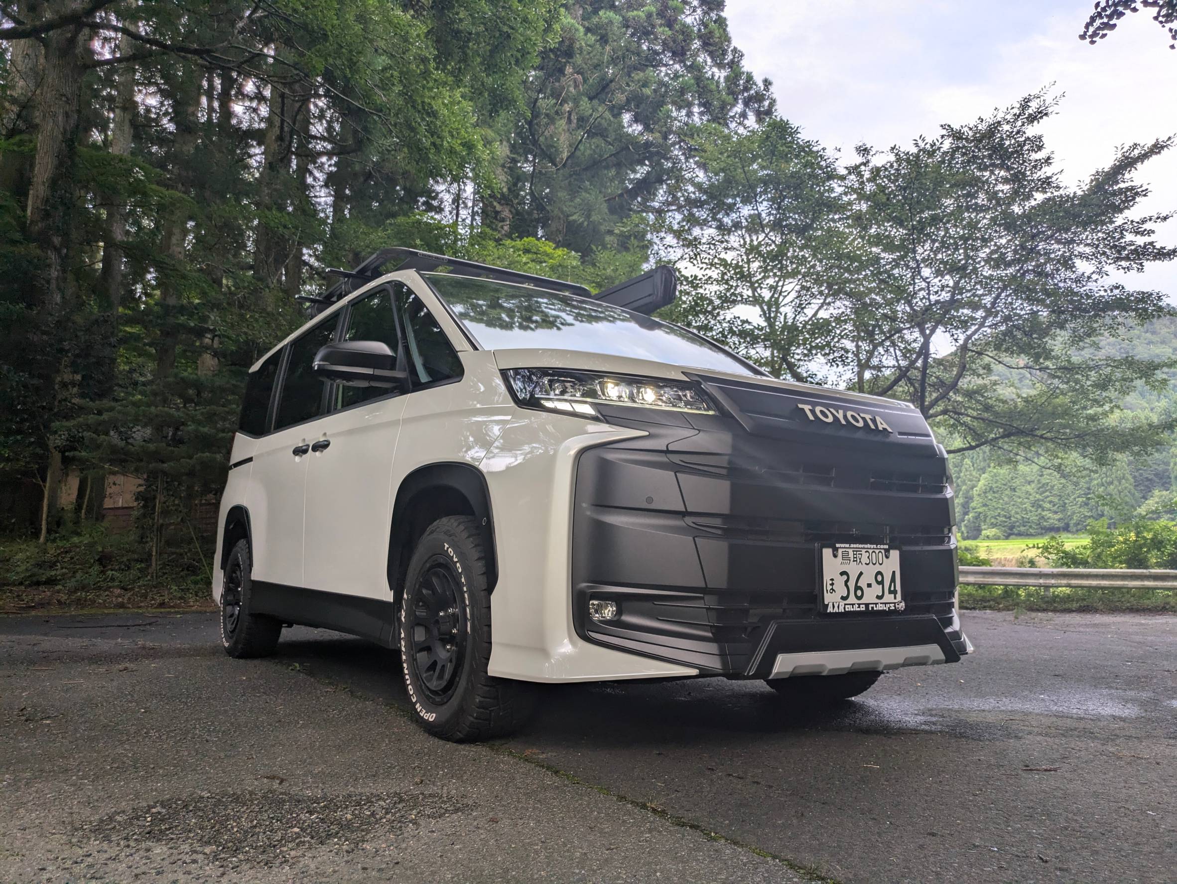 オートルビーズ 90系ノア専用 フロントバンパーガードガーニッシュ 未 