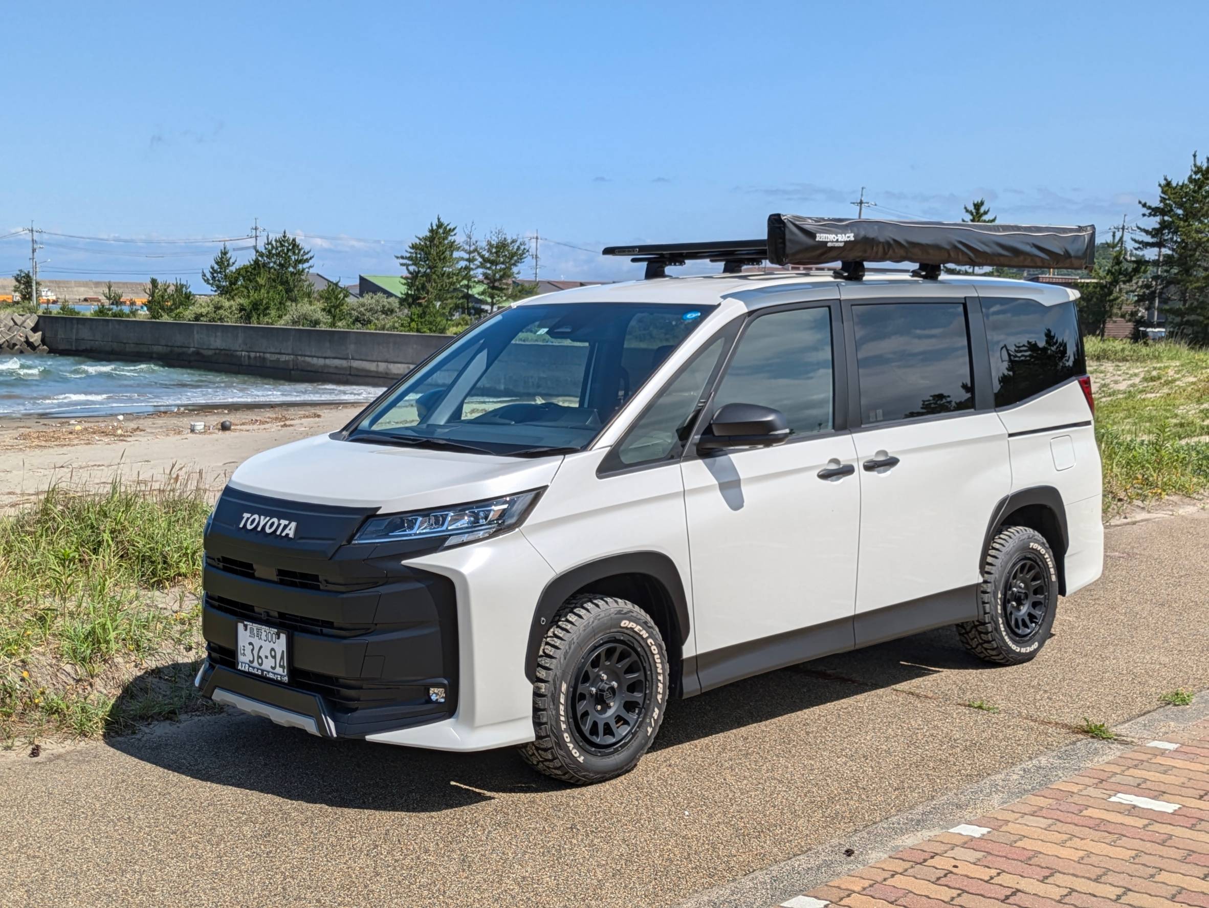 オートルビーズ 90系ノア専用 フロントバンパーガードガーニッシュ 未 